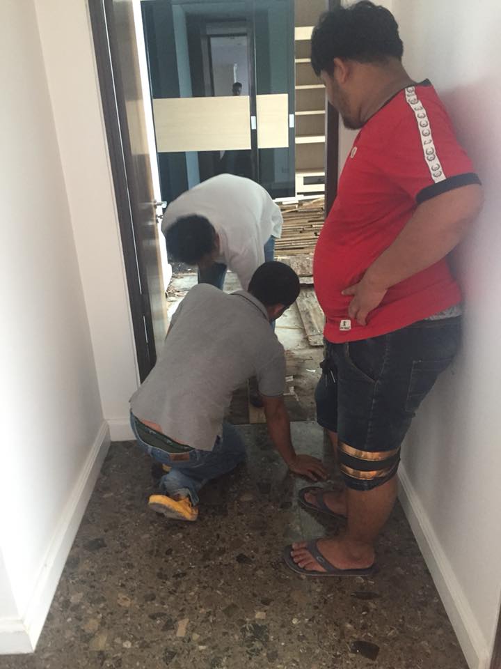 ไม้สักปาเก้ร้านนกแก้ว บริการขายไม้สักพื้นพร้อมช่างปู